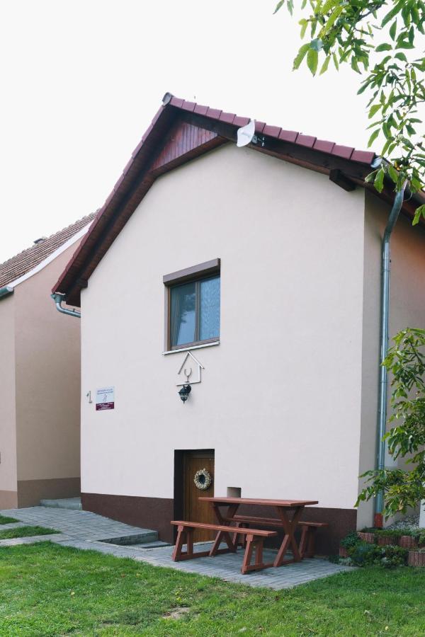 Ubytovani Na Sklipku Jevisovka Ngoại thất bức ảnh